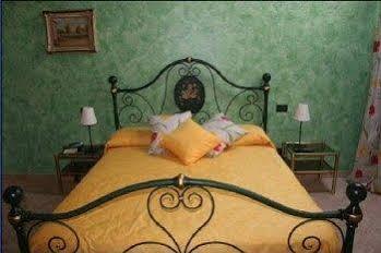 La Cascina Di Alice Bed & Breakfast Castiglione Delle Stiviere Luaran gambar