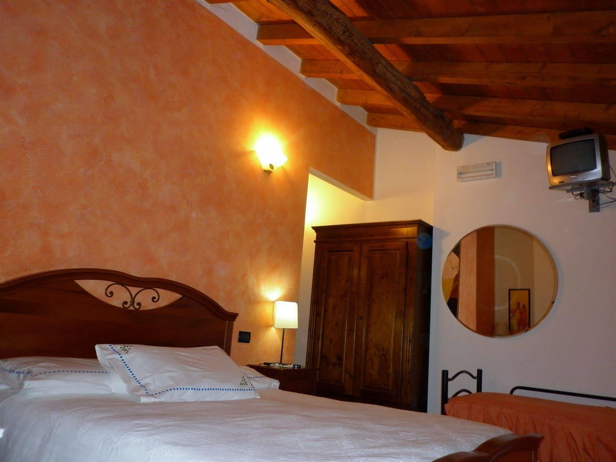 La Cascina Di Alice Bed & Breakfast Castiglione Delle Stiviere Luaran gambar
